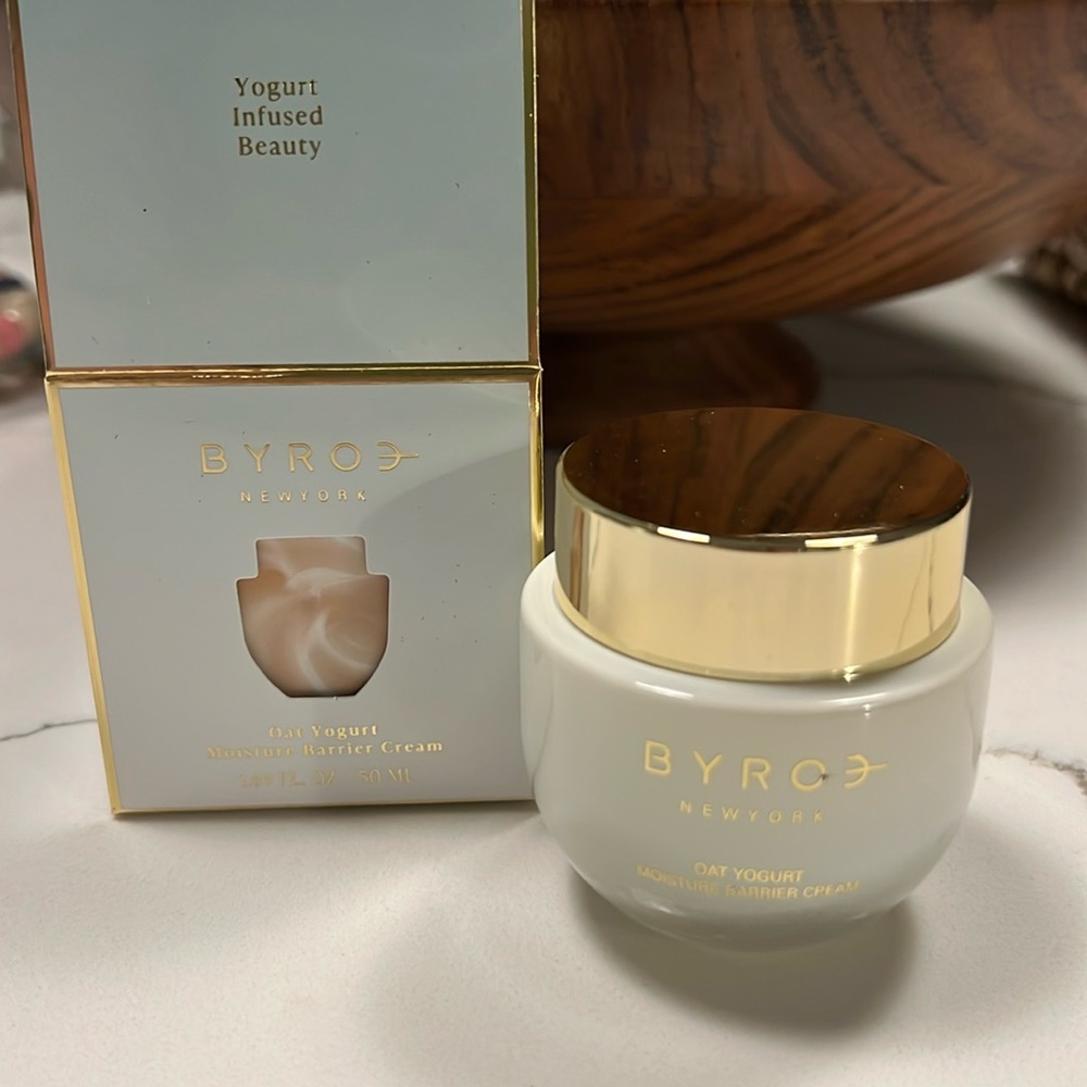 New in Box BYROE Oat Yogurt Moisture Barrier Cream